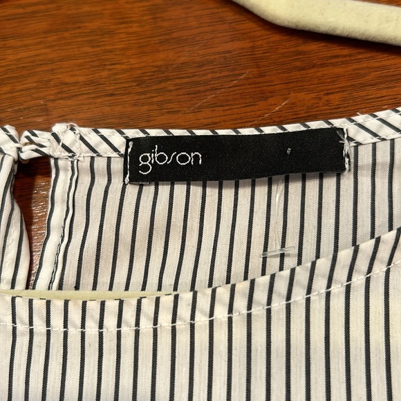 Black and white striped shirt.  Bell sleeves XL.  Gibson - Picture 3 of 4